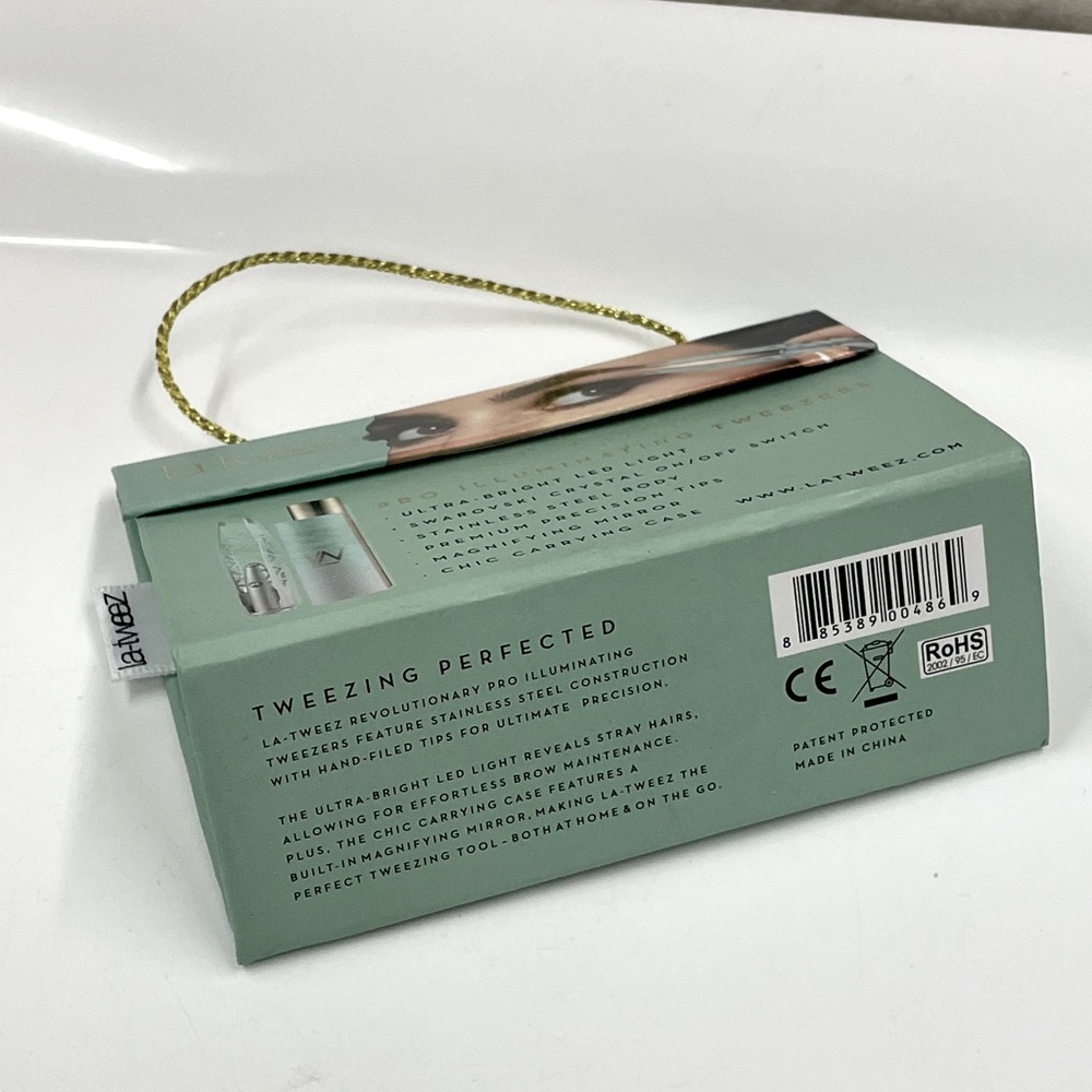 LaTweez Pro Illuminating Tweezers - Picture 4 of 6
